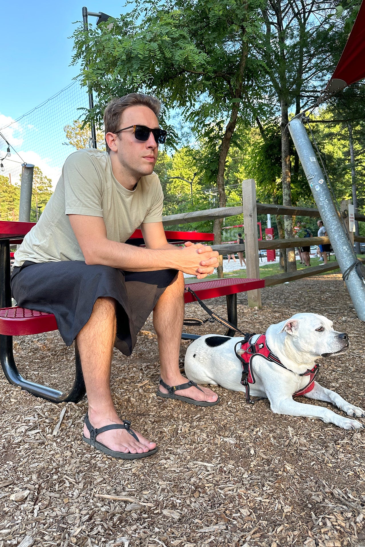 Short black linen sarong for men with deep pockets and sustainable design