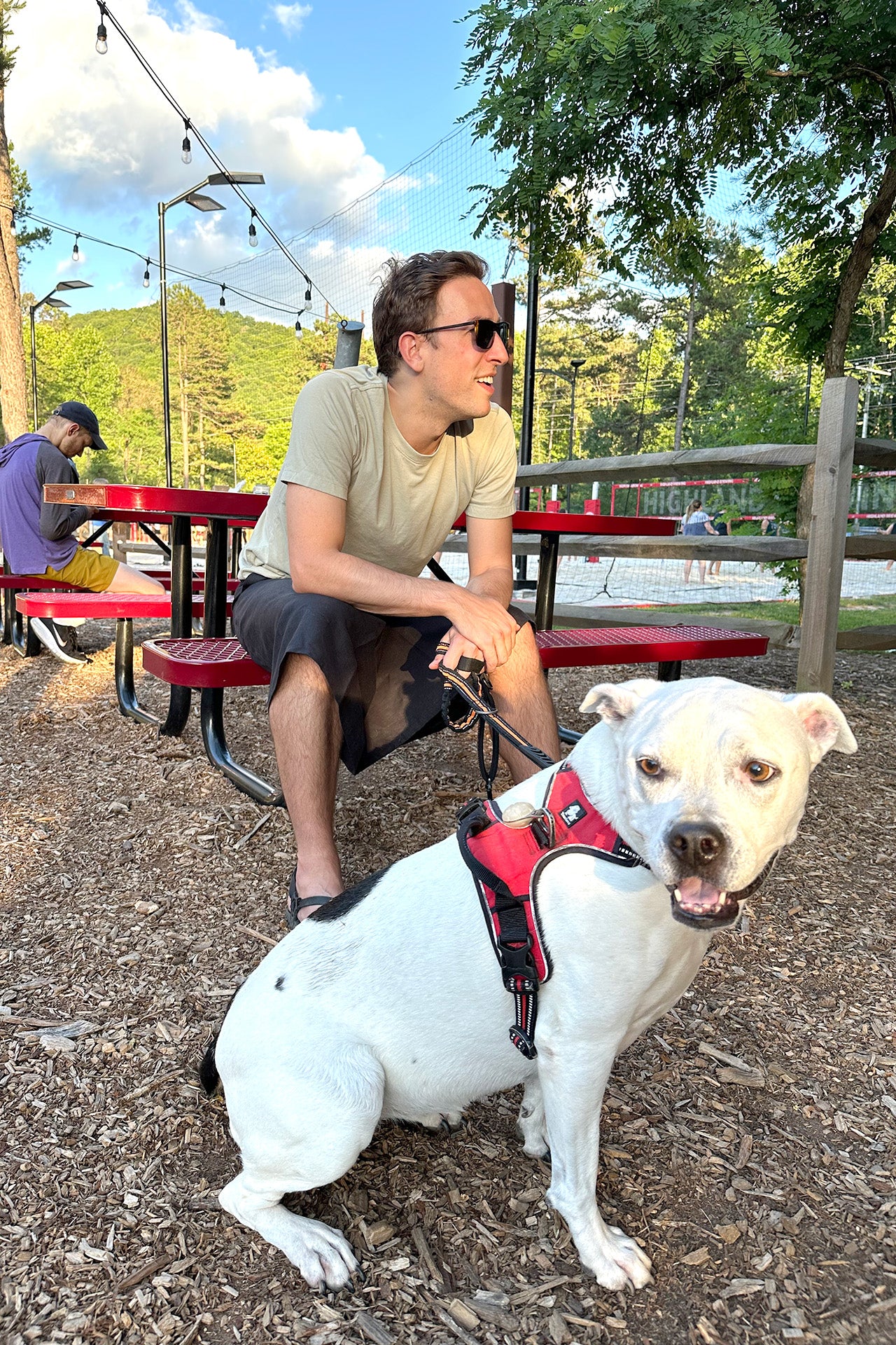 Short black linen sarong for men with deep pockets and sustainable design